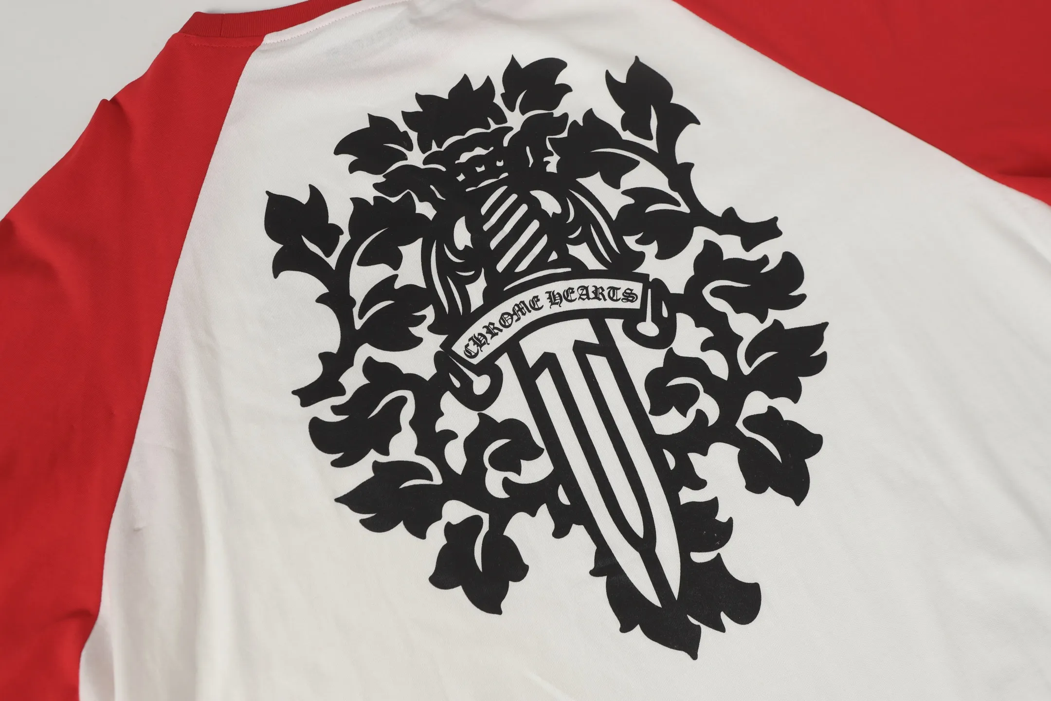 P150 Cross-border quantity model. Those who pursue quality, please do not place an order. -Chrome Hearts/Chrome Hearts 23ss Sanskrit sword🗡️Print popular long-sleeved T-shirt -High weight, high density and high quality. The wool is soft, delicate and skin-friendly. Soft and silky to the touch. Excellent warmth and skin-friendly properties. XL
